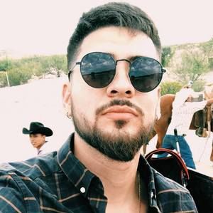 Meet your Posher, Victor